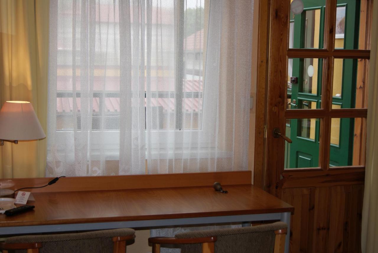 Hotel Alga Устка Экстерьер фото