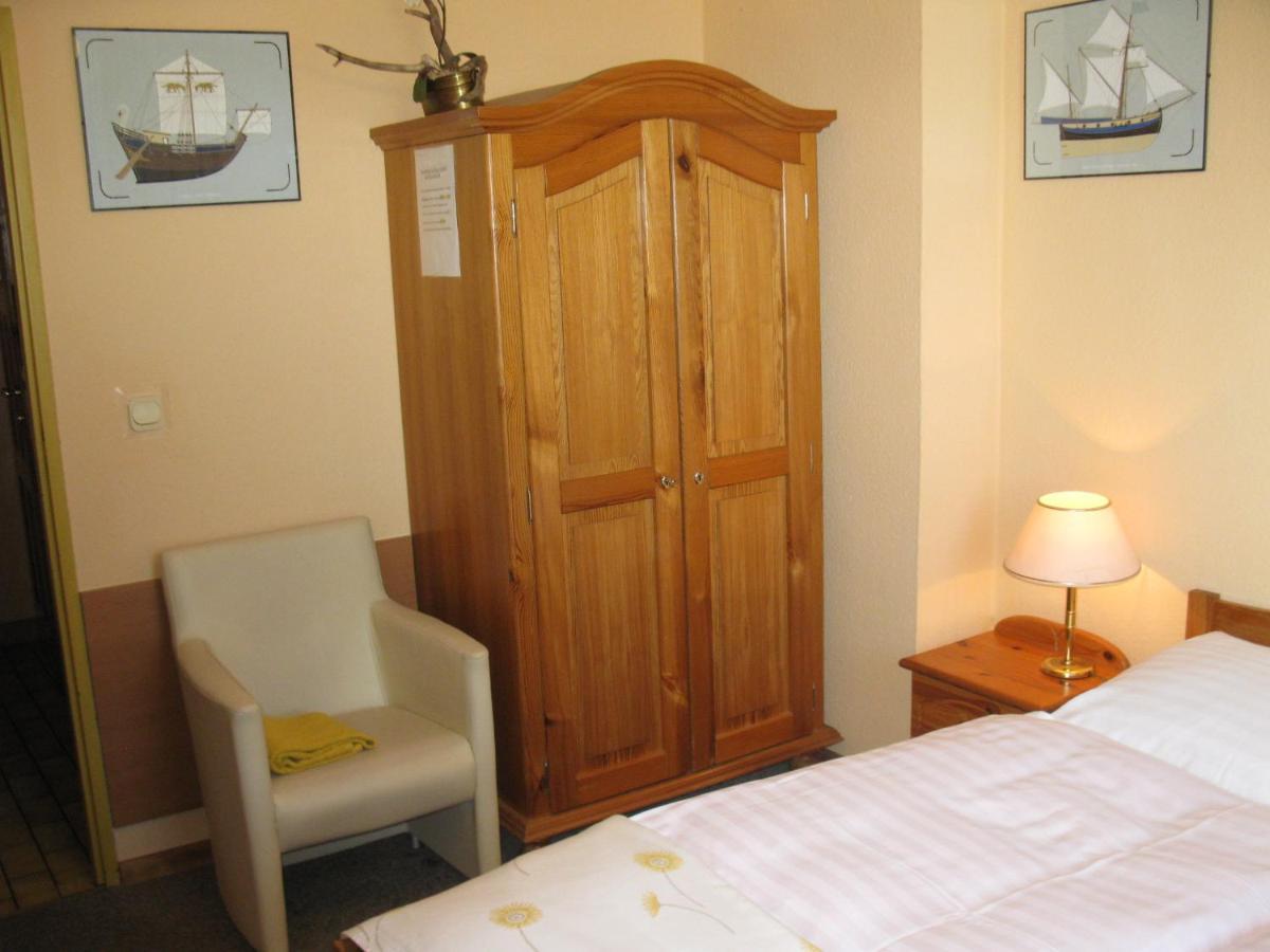 Hotel Alga Устка Экстерьер фото